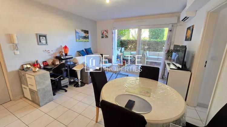 APPARTEMENT 2 PIÈCES + TERRASSE, PISCINE & 2 PARKINGS – GRASSE