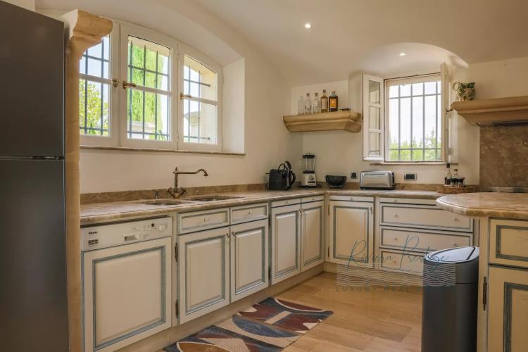 Maison de maitre du XIXè siècle avec domaine viticole bio dans le Golfe de Saint-Tropez