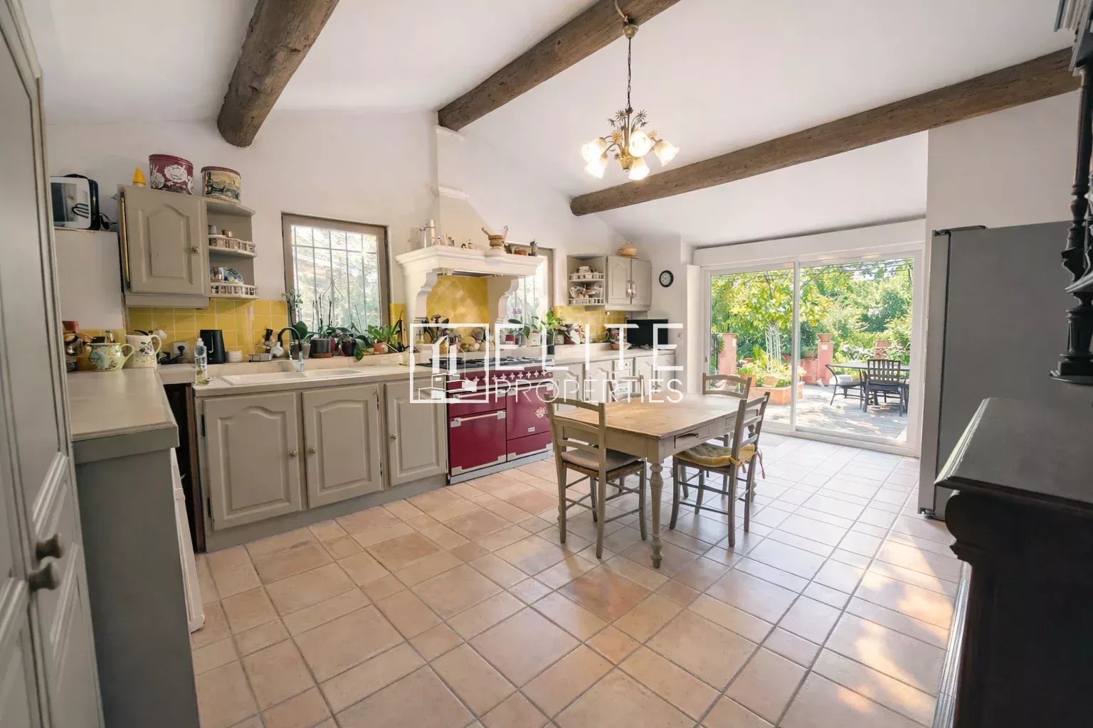 Grasse : Maison de Maître avec Potentiel Constructible Majeur !