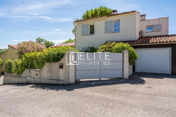 Grasse Saint-Jacques - Domaine privé et sécurisé
