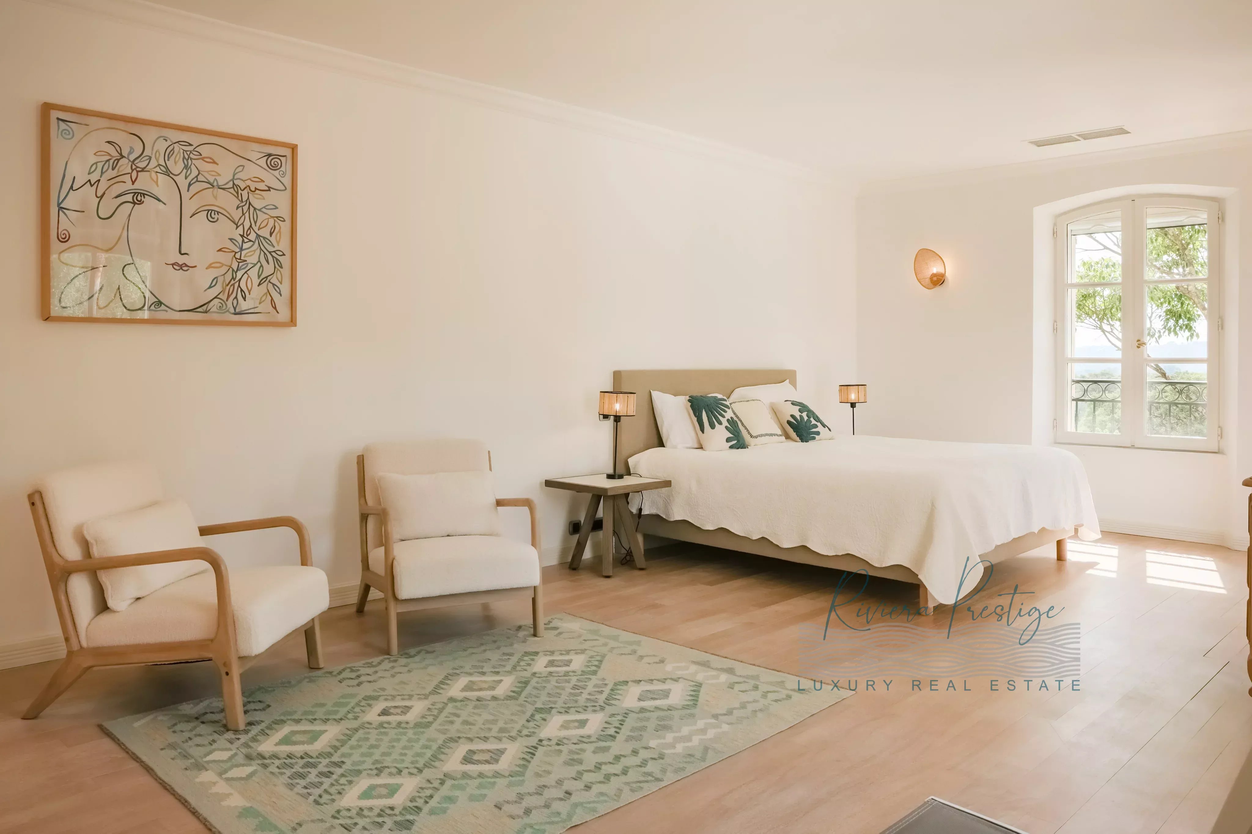 Maison de maitre du XIXè siècle avec domaine viticole bio dans le Golfe de Saint-Tropez