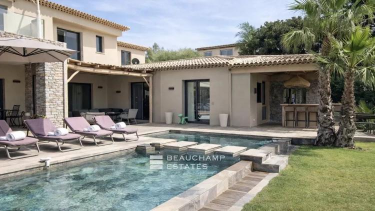 Nouvelle villa de luxe dans domaine privatif au centre de Saint-Tropez