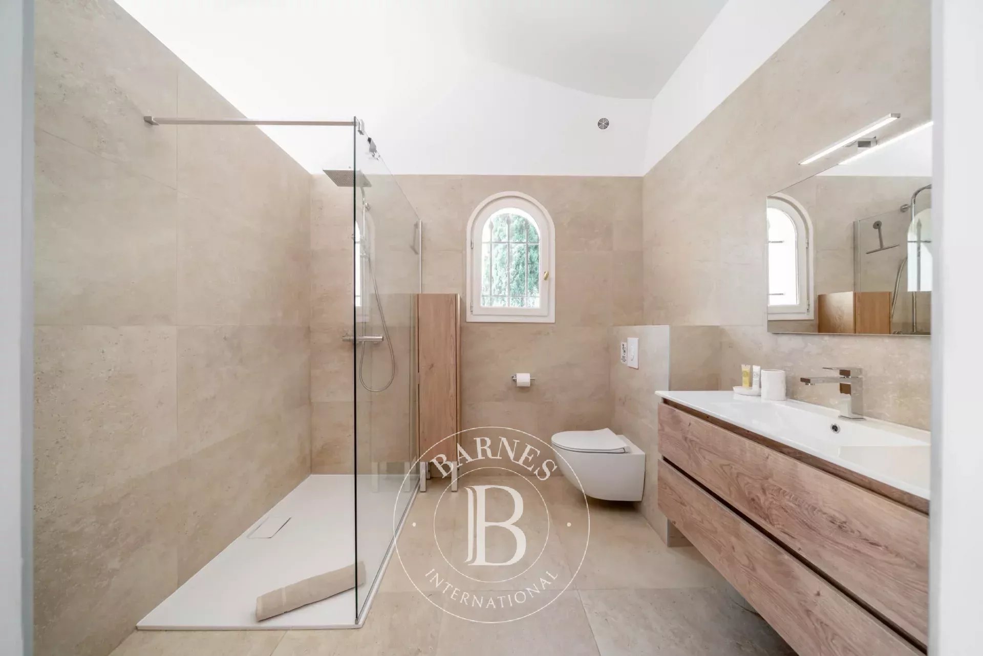 À 10 minutes de Mougins - Villa rénovée avec Mazet en pierre indépendant - 6 chambres
