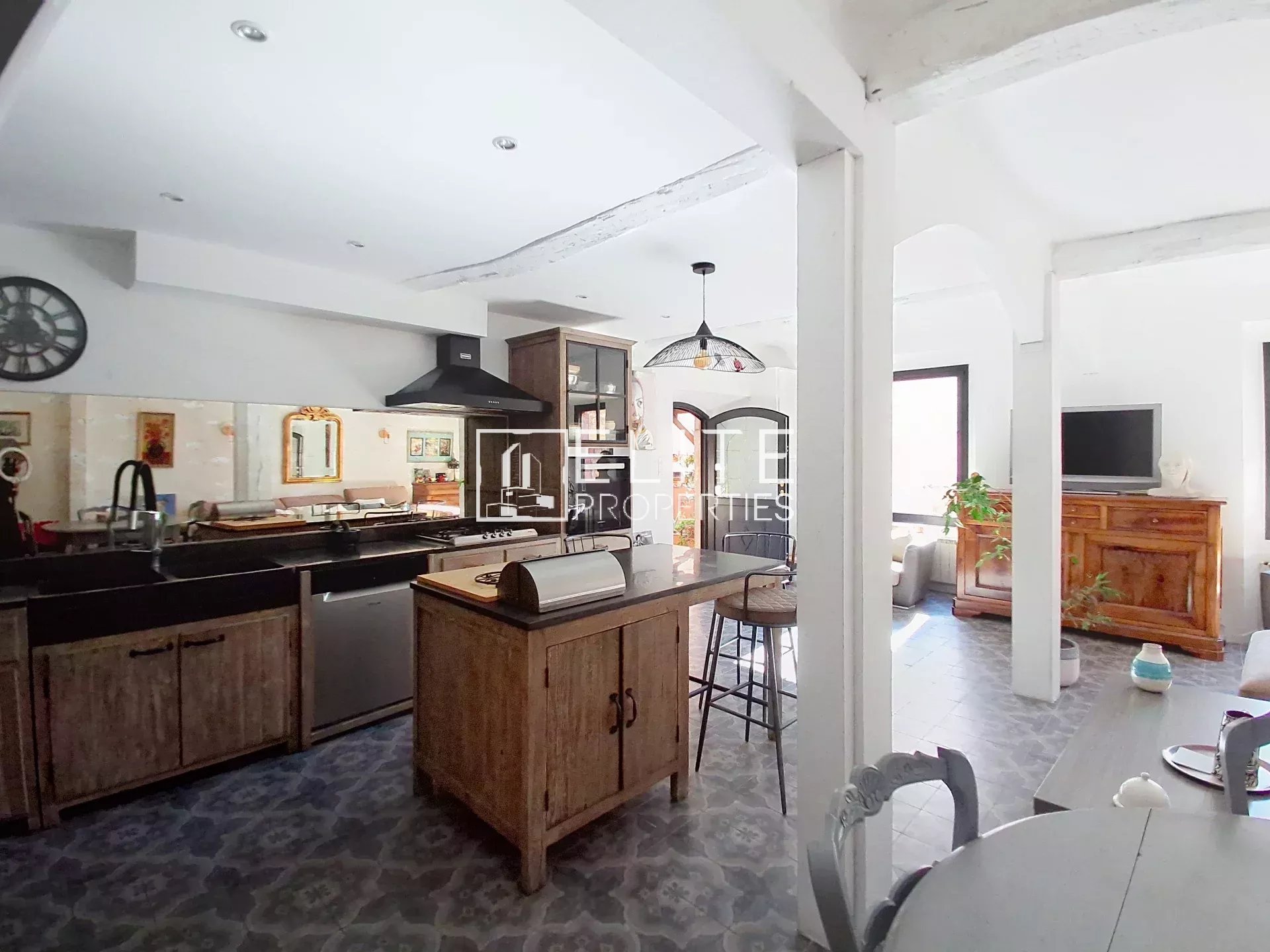 Magagnosc - Maison de village  rénovée -152 m²