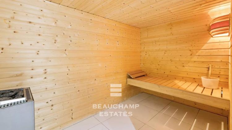 Villa avec deux appartements indépendants et potentiel hôtelier - Grasse