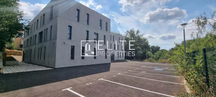 BUREAU 152m² GRASSE