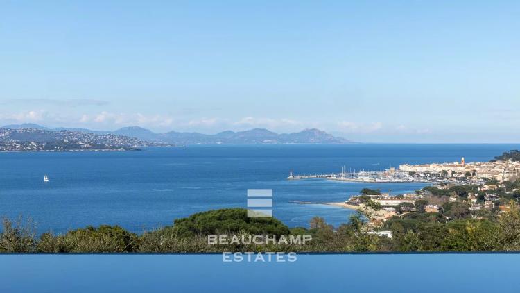 Vue mer majestueuse – Villa contemporaine d’exception, Saint-Tropez, 6 chambres, adresse prestigieuse
