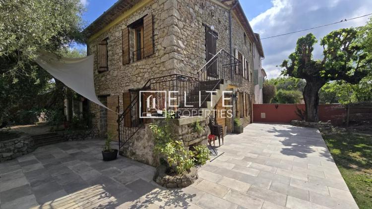 MAISON EN PIERRE 233m² & PISCINE + DÉPENDANCES - GRASSE