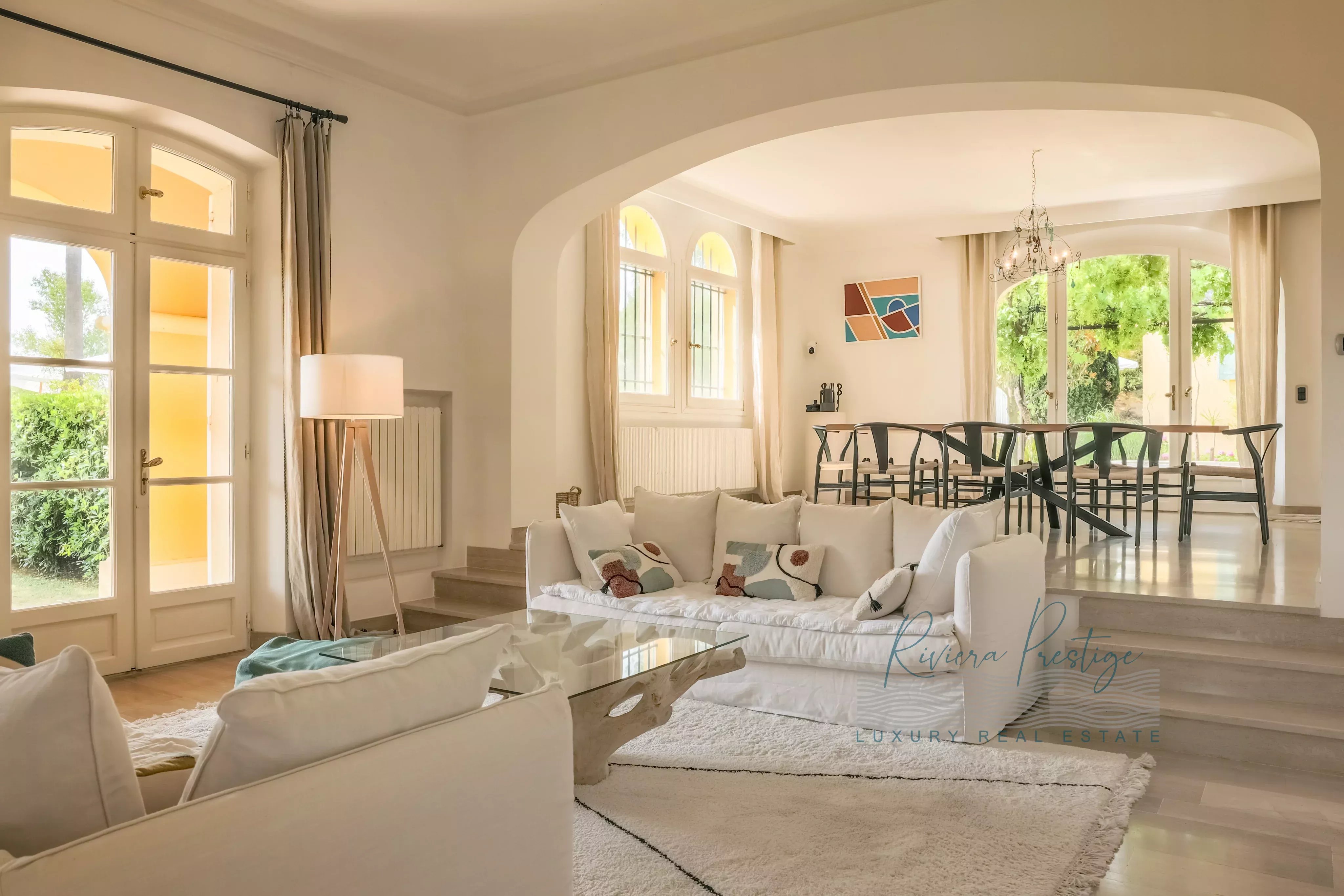 Maison de maitre du XIXè siècle avec domaine viticole bio dans le Golfe de Saint-Tropez