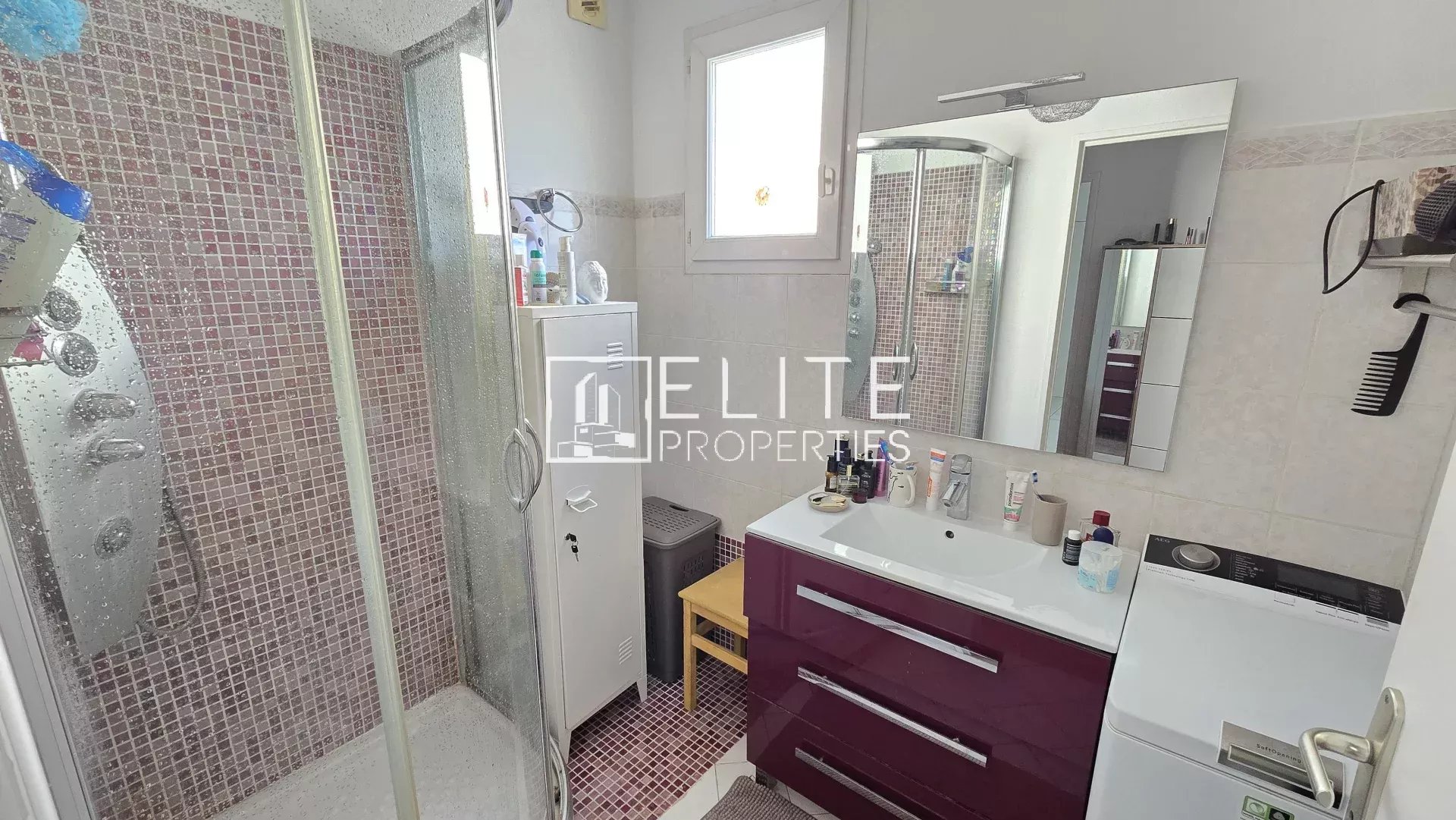 APPARTEMENT 3 PIECES 72m² + PARKING GRASSE