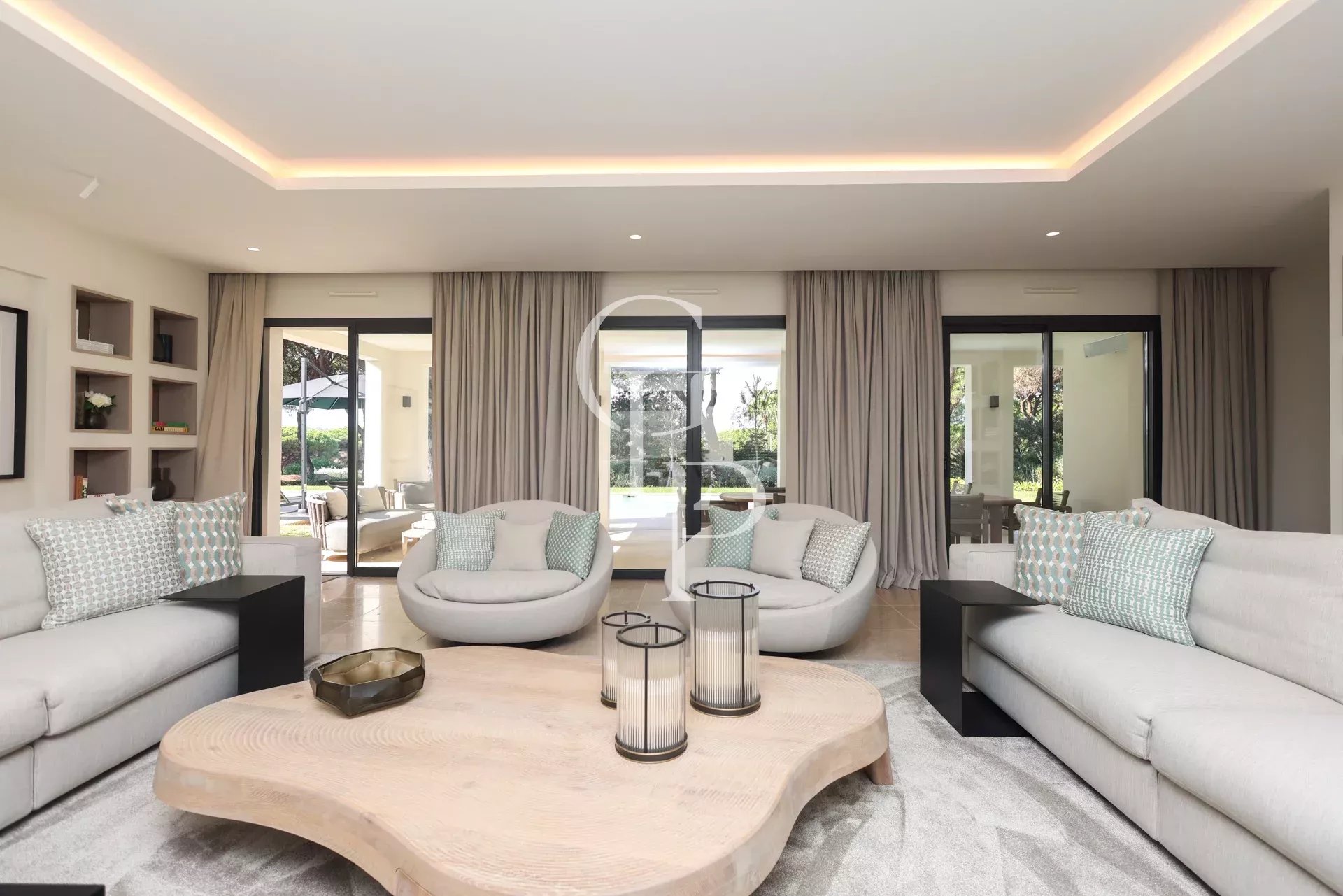 VILLA LUCY