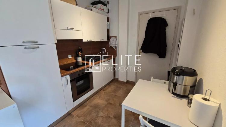 STUDIO 24m² + TERRASSE + 2 PARKINGS GRASSE