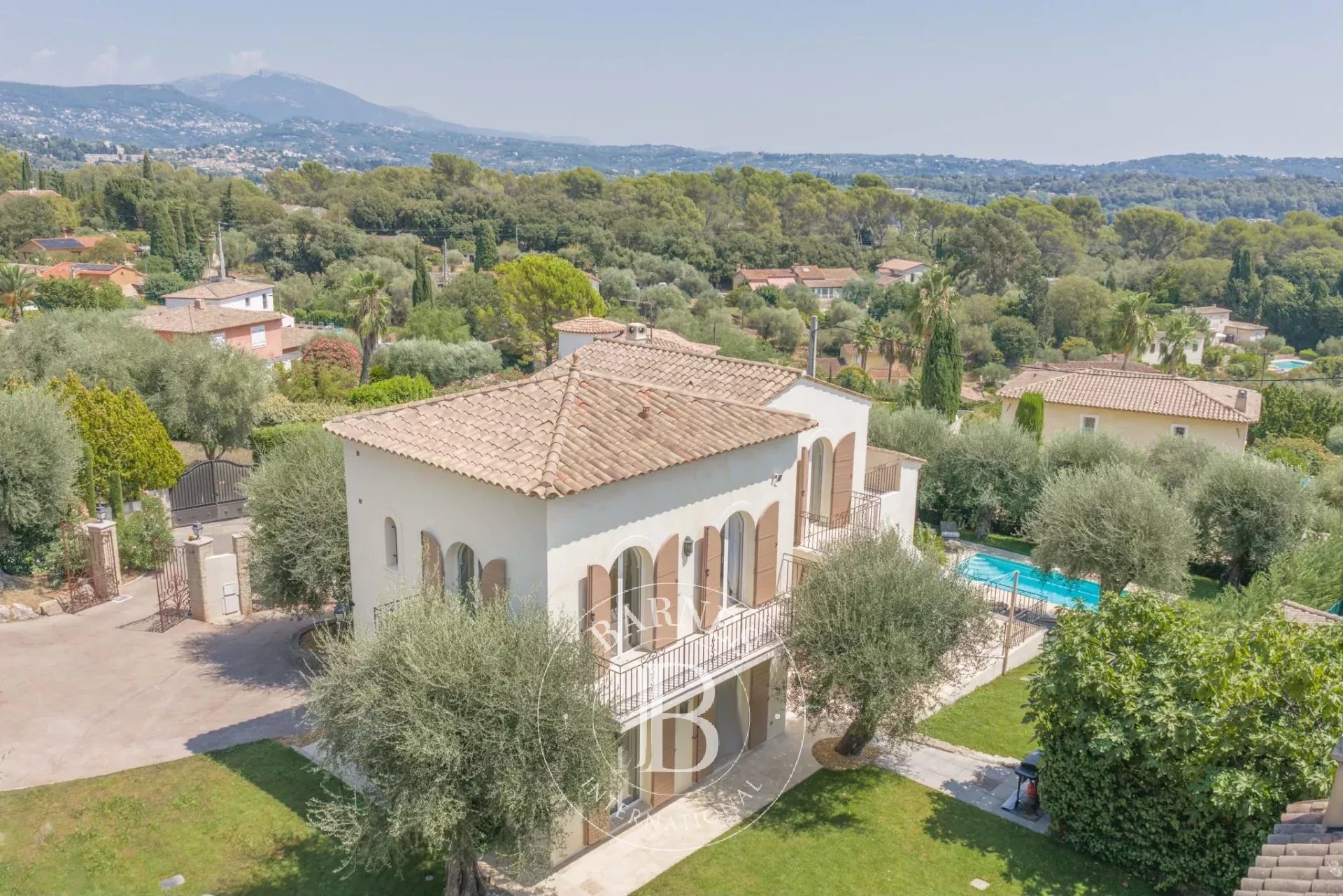 À 10 minutes de Mougins - Villa rénovée avec Mazet en pierre indépendant - 6 chambres