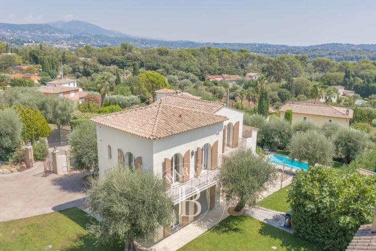 À 10 minutes de Mougins - Villa rénovée avec Mazet en pierre indépendant - 6 chambres