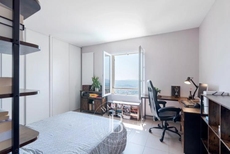 Grasse - Villa familiale avec vue mer panoramique et appartement indépendant