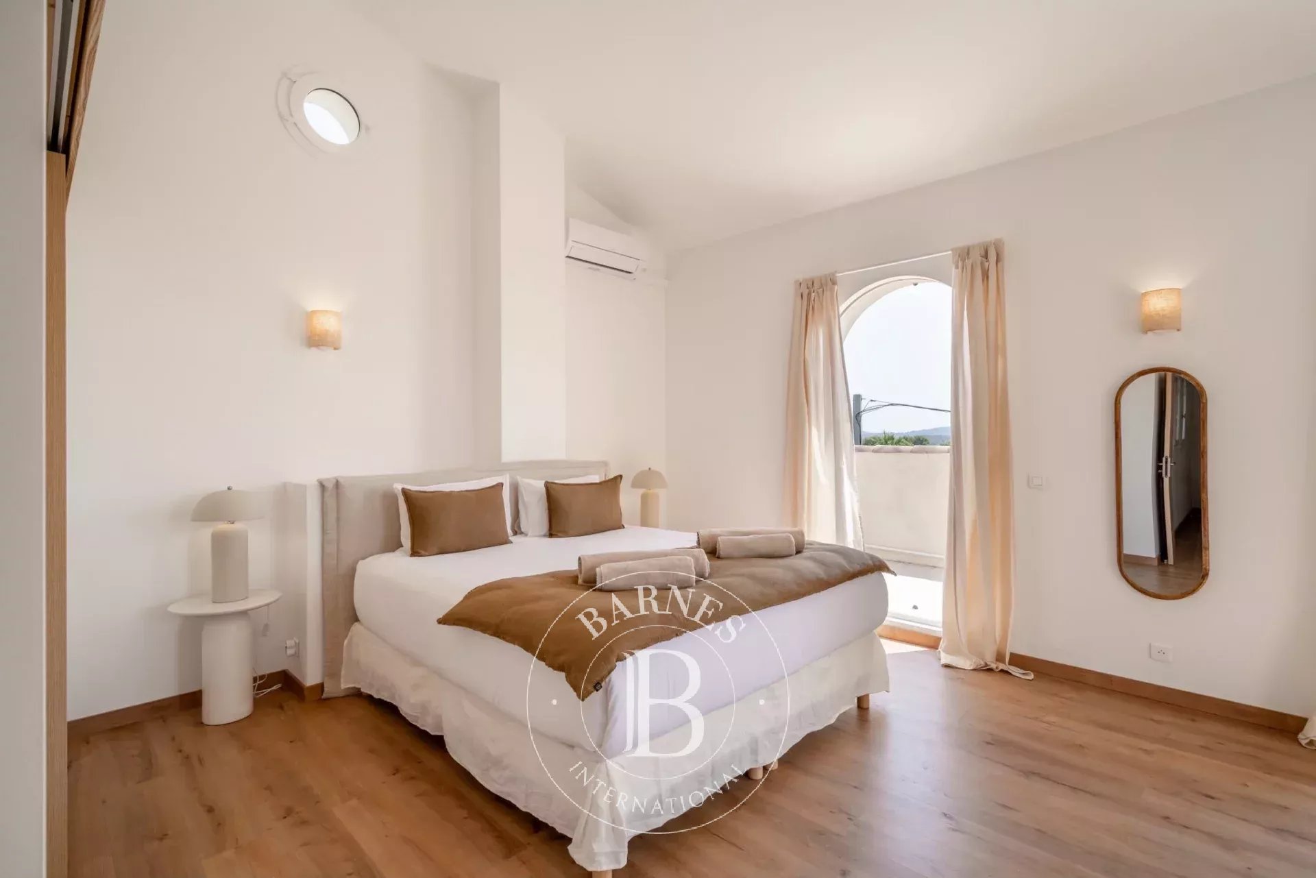À 10 minutes de Mougins - Villa rénovée avec Mazet en pierre indépendant - 6 chambres