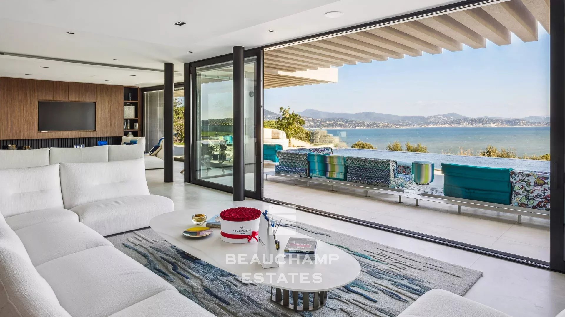 Vue mer majestueuse – Villa contemporaine d’exception, Saint-Tropez, 6 chambres, adresse prestigieuse