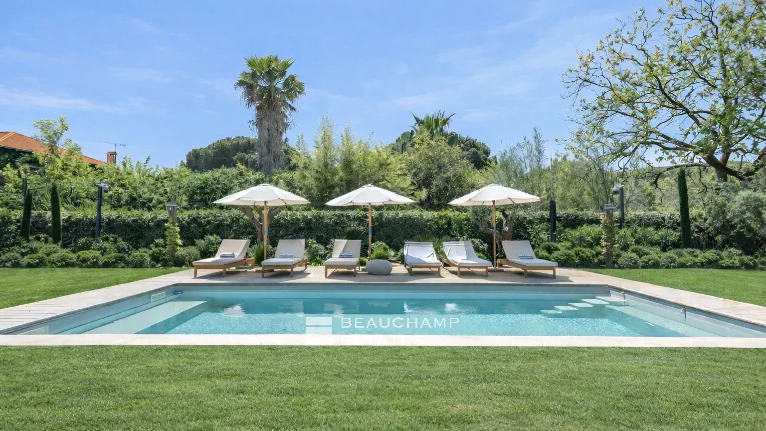 Villa neuve à quelques pas de la plage des Salins et du centre ville de Saint-Tropez