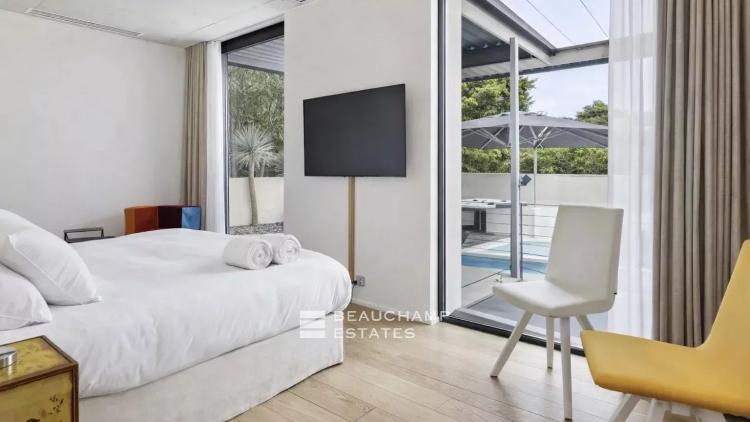 Luxueuse villa contemporaine à 100 mètres du centre villa de Saint-Tropez