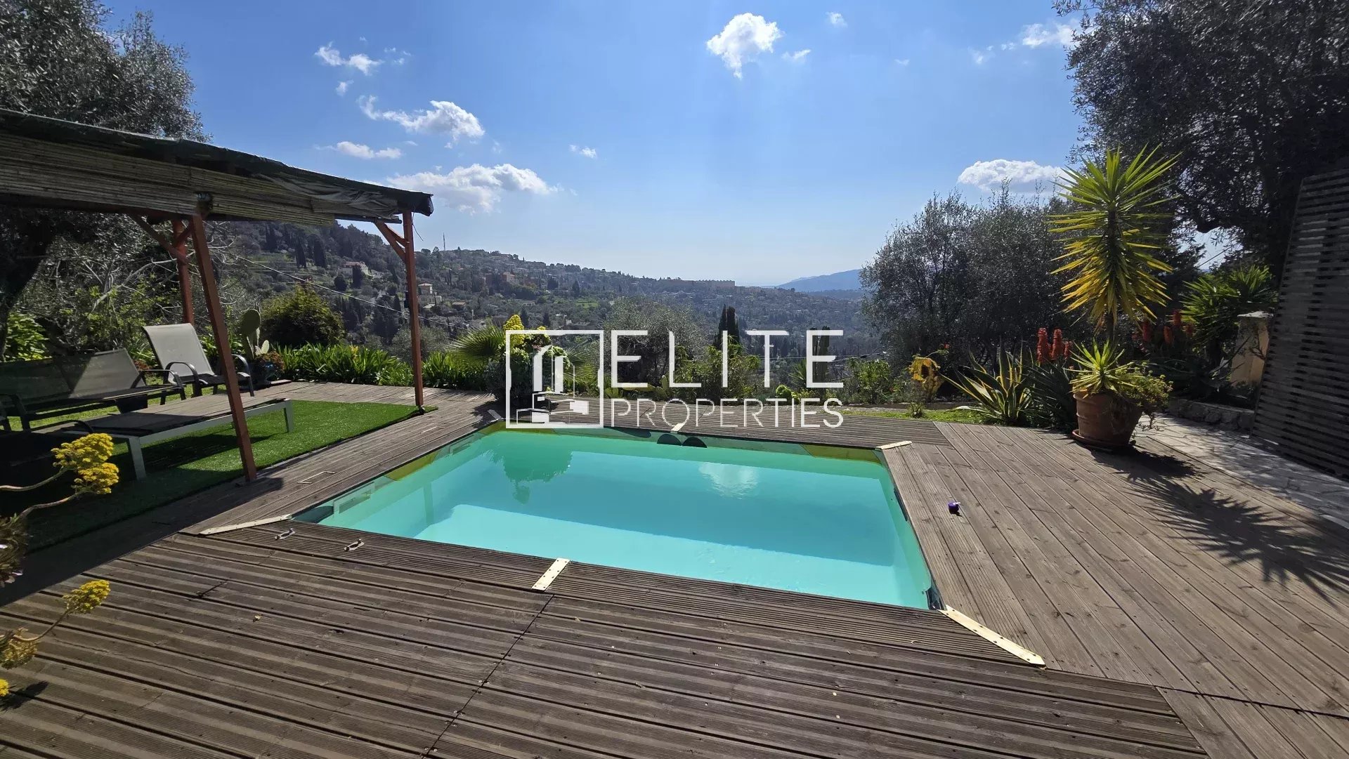 MAISON 5 PIÈCES DE 120 m² + PISCINE ET VUE MER PANORAMIQUE – GRASSE