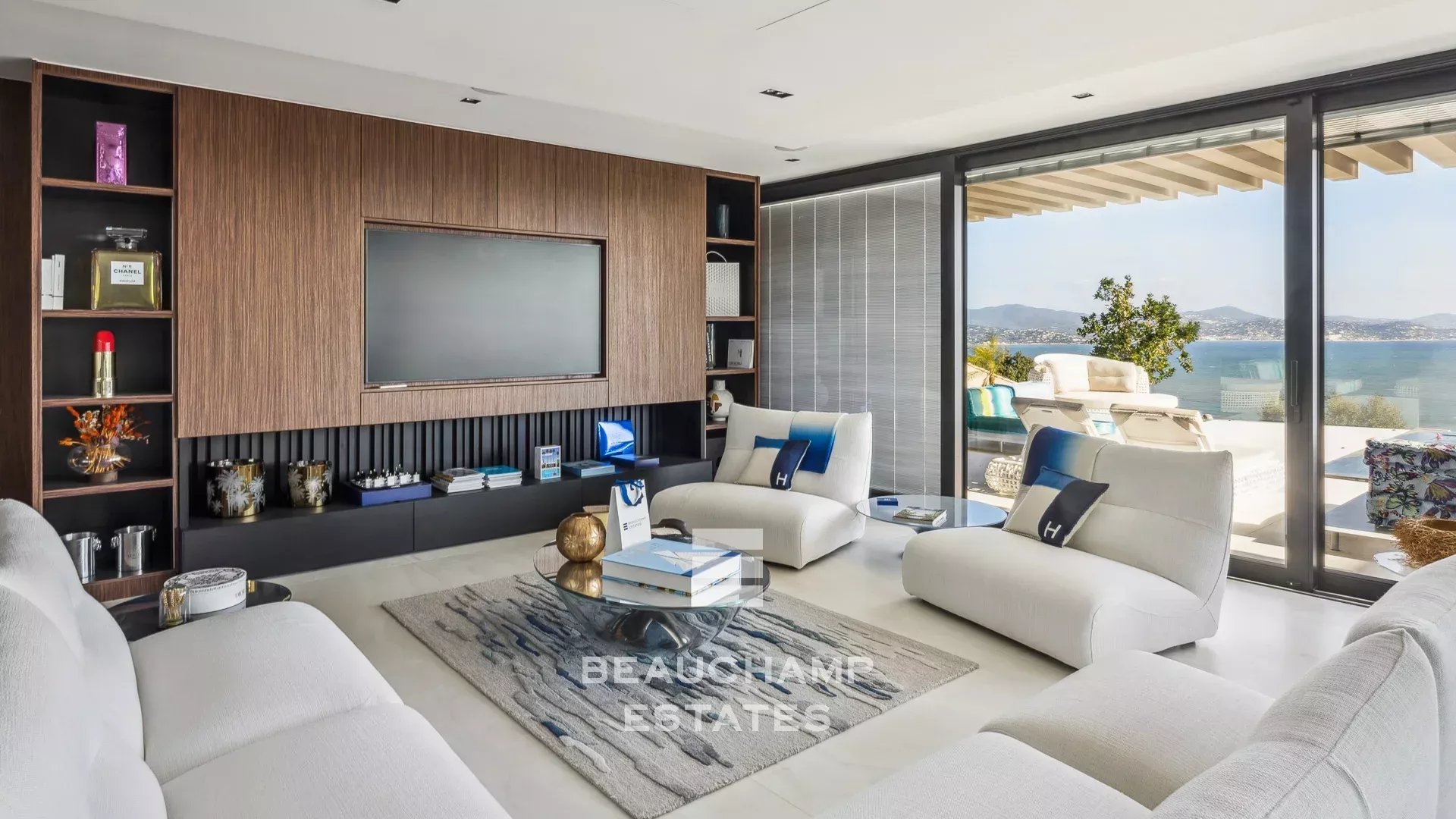 Vue mer majestueuse – Villa contemporaine d’exception, Saint-Tropez, 6 chambres, adresse prestigieuse