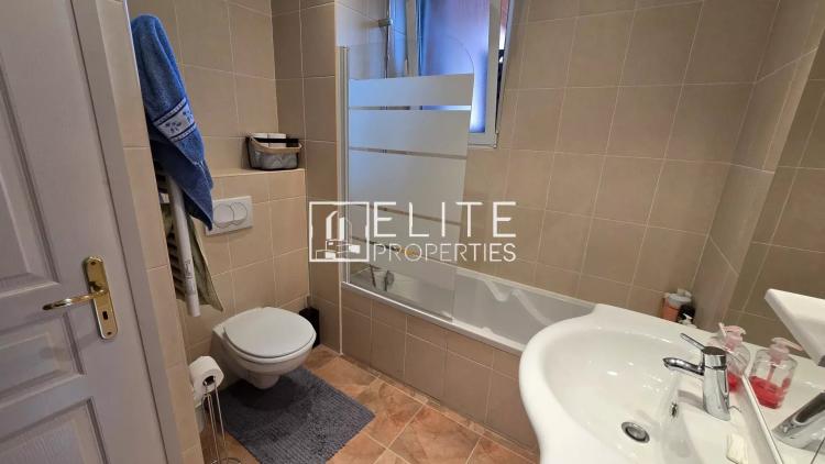 STUDIO 24m² + TERRASSE + 2 PARKINGS GRASSE