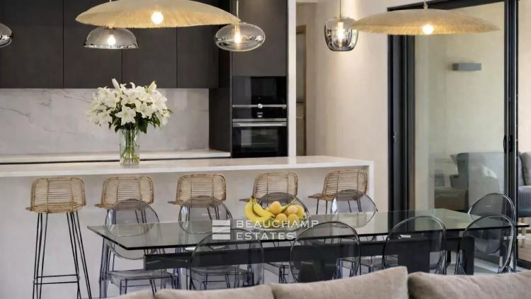Nouvelle villa de luxe dans domaine privatif au centre de Saint-Tropez