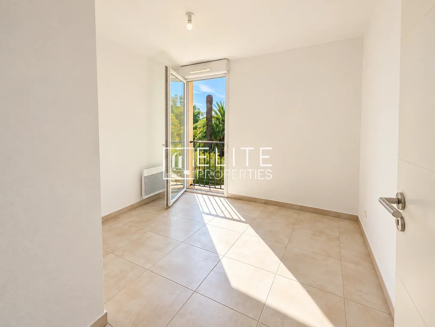 EXCLUSIVITE - T4 Dernier étage vue mer - Terrasse - Parkings - Calme - Sud Est