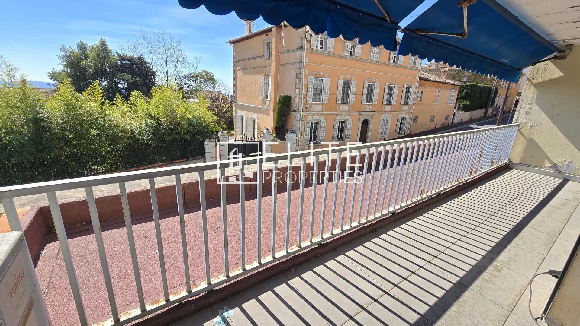 APPARTEMENT 2/3 PIÈCES 68m² + PARKING – GRASSE