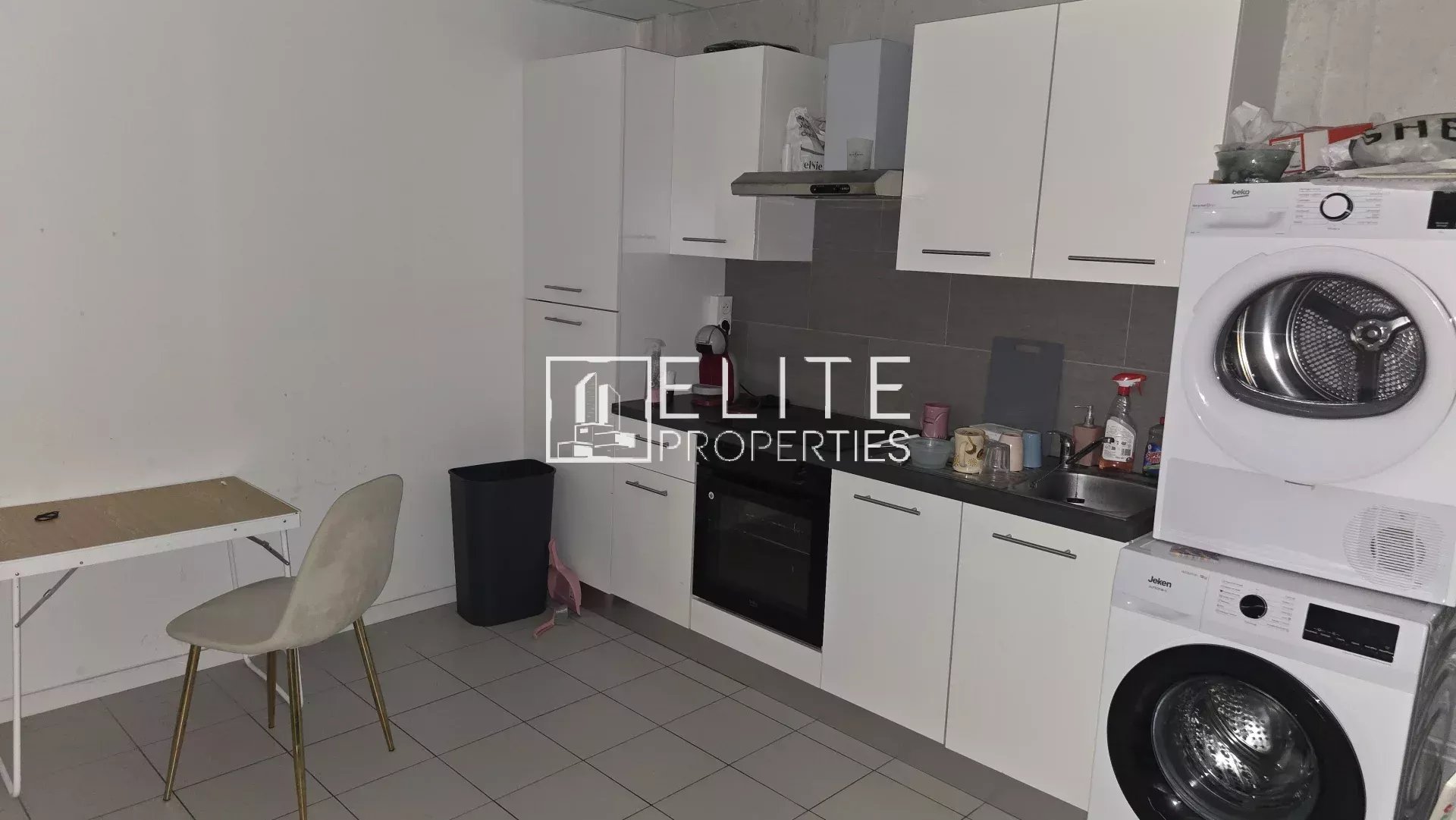 BUREAU 152m² GRASSE