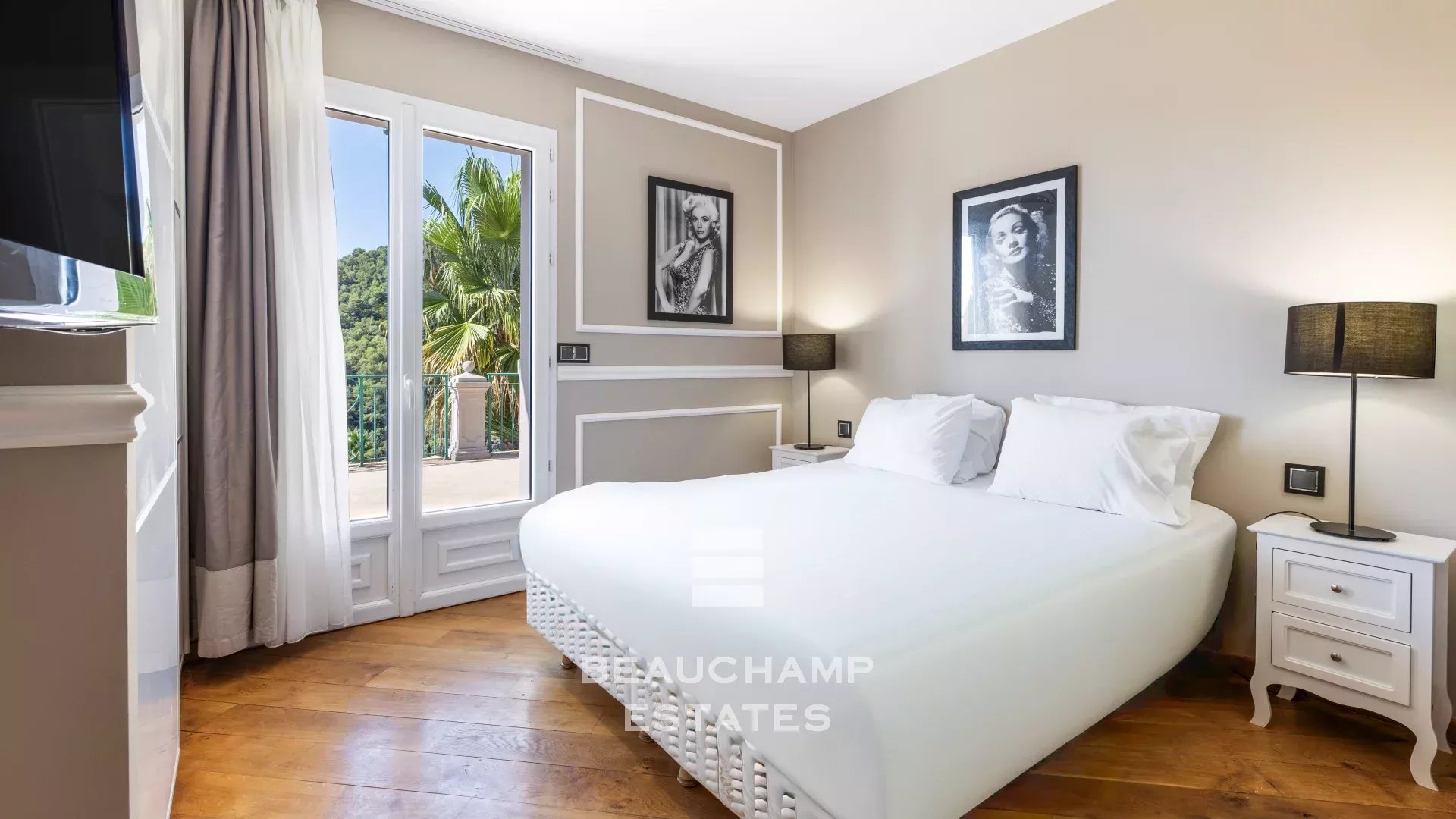 Villa avec deux appartements indépendants et potentiel hôtelier - Grasse